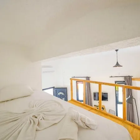 Mucho Boutique Hotel *