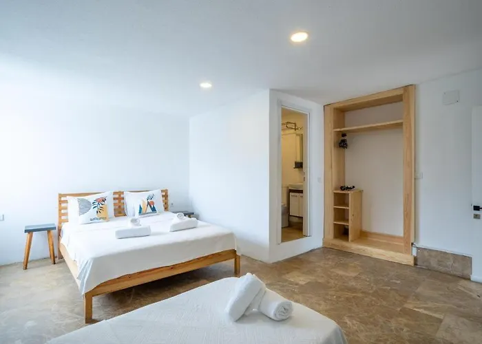 Mucho Boutique Hotel *