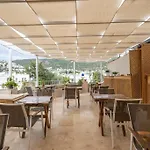 Mucho Boutique Hotel *