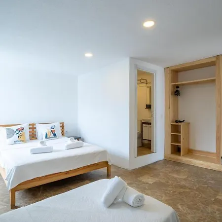 Mucho Boutique Hotell *