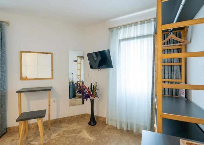 מלון Mucho Boutique *